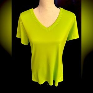Chartreuse colored bcg semi-fitted top, Size L
